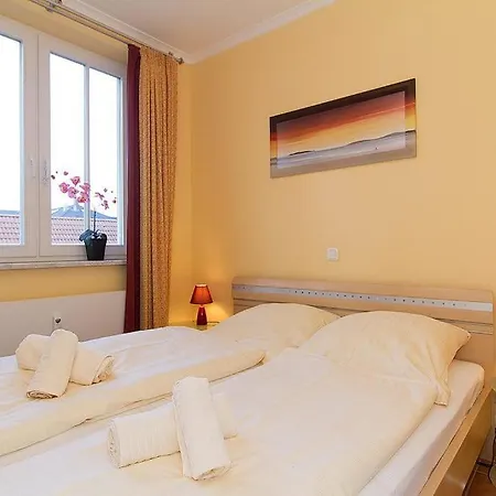 Duenenschloss Duenenschloss 1-33 公寓